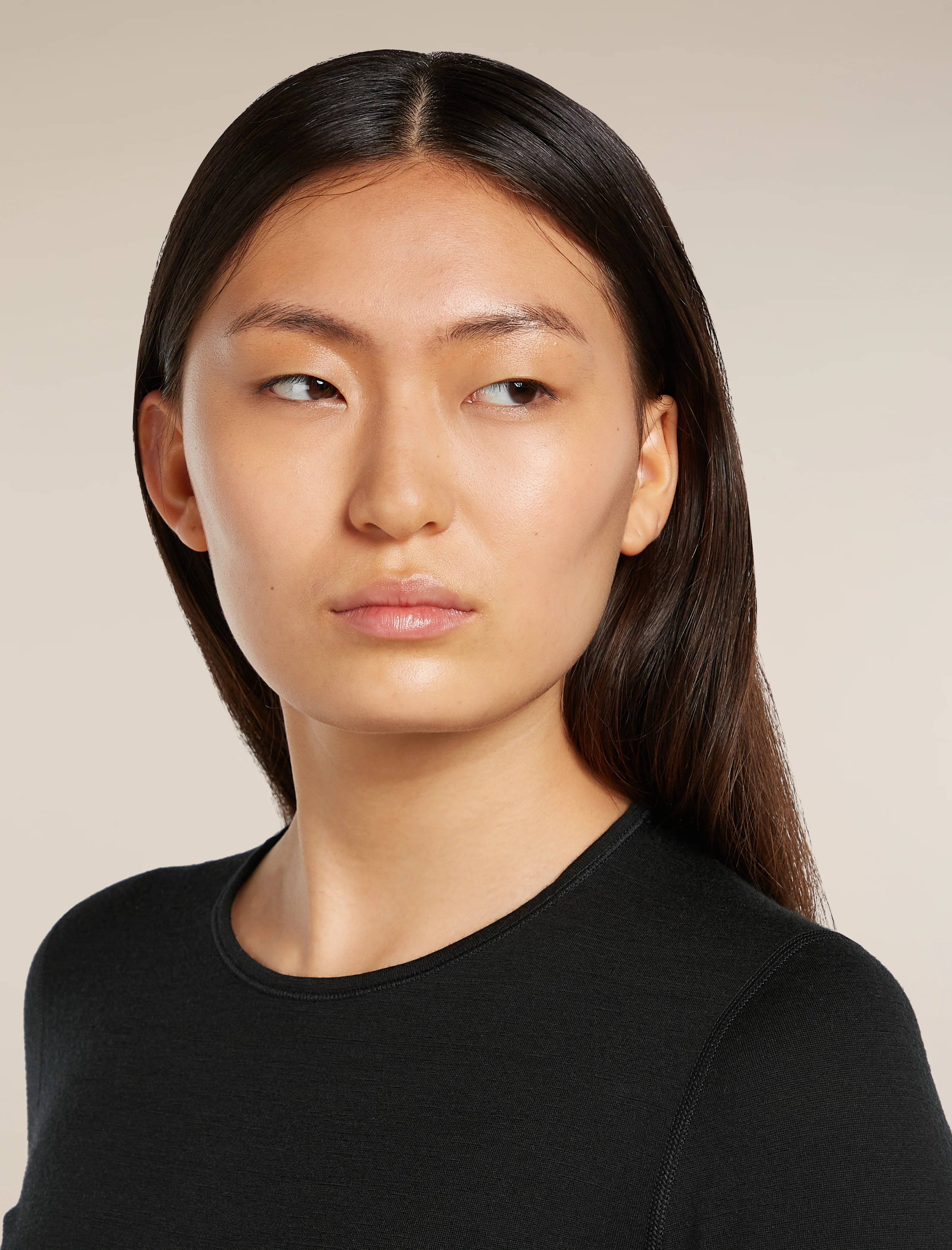 Women's Merino 200 Oasis Long Sleeve Crewe Thermal Top - Image 6