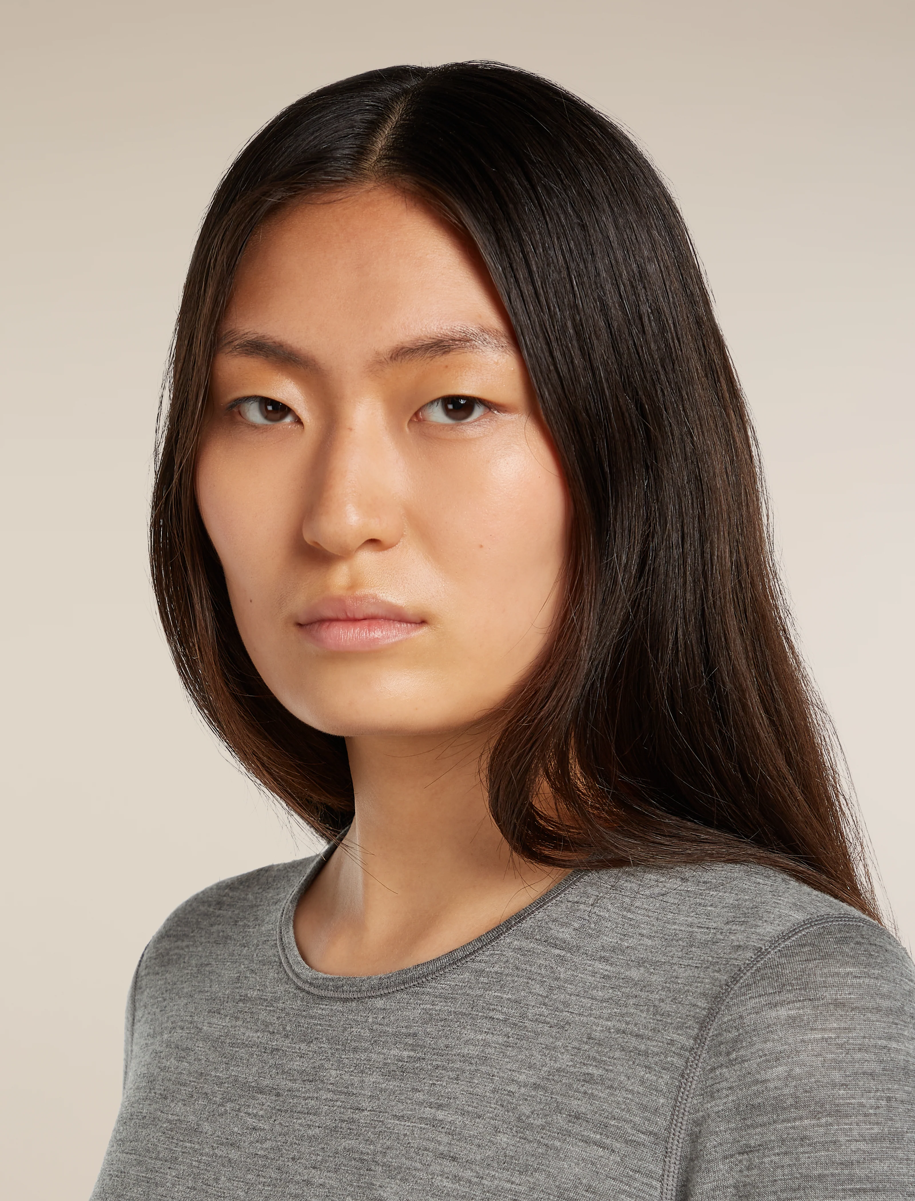 Women's Merino 200 Oasis Long Sleeve Crewe Thermal Top - Image 10