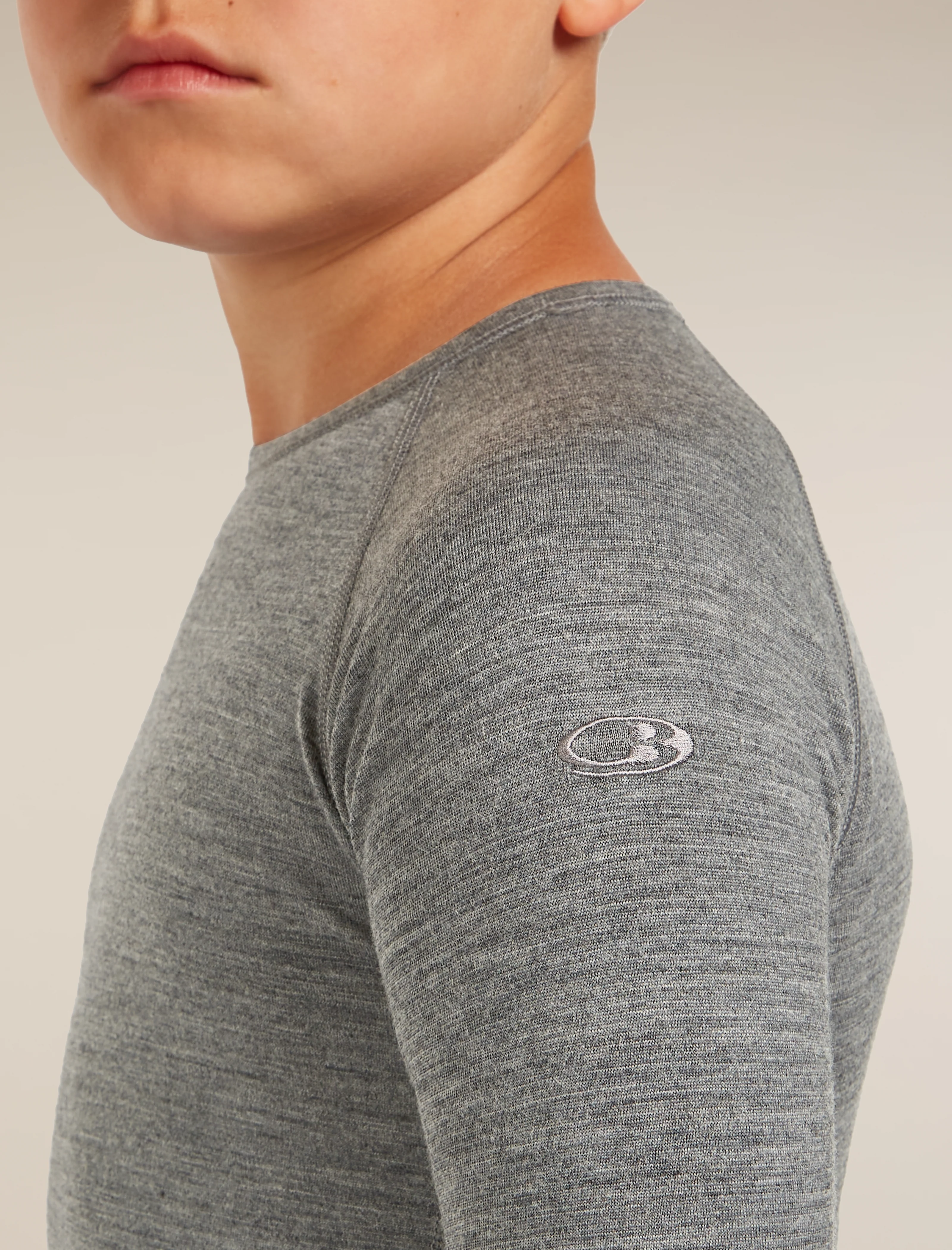 Kids’ Merino 200 Oasis Long Sleeve Crewe Thermal Top - Image 10