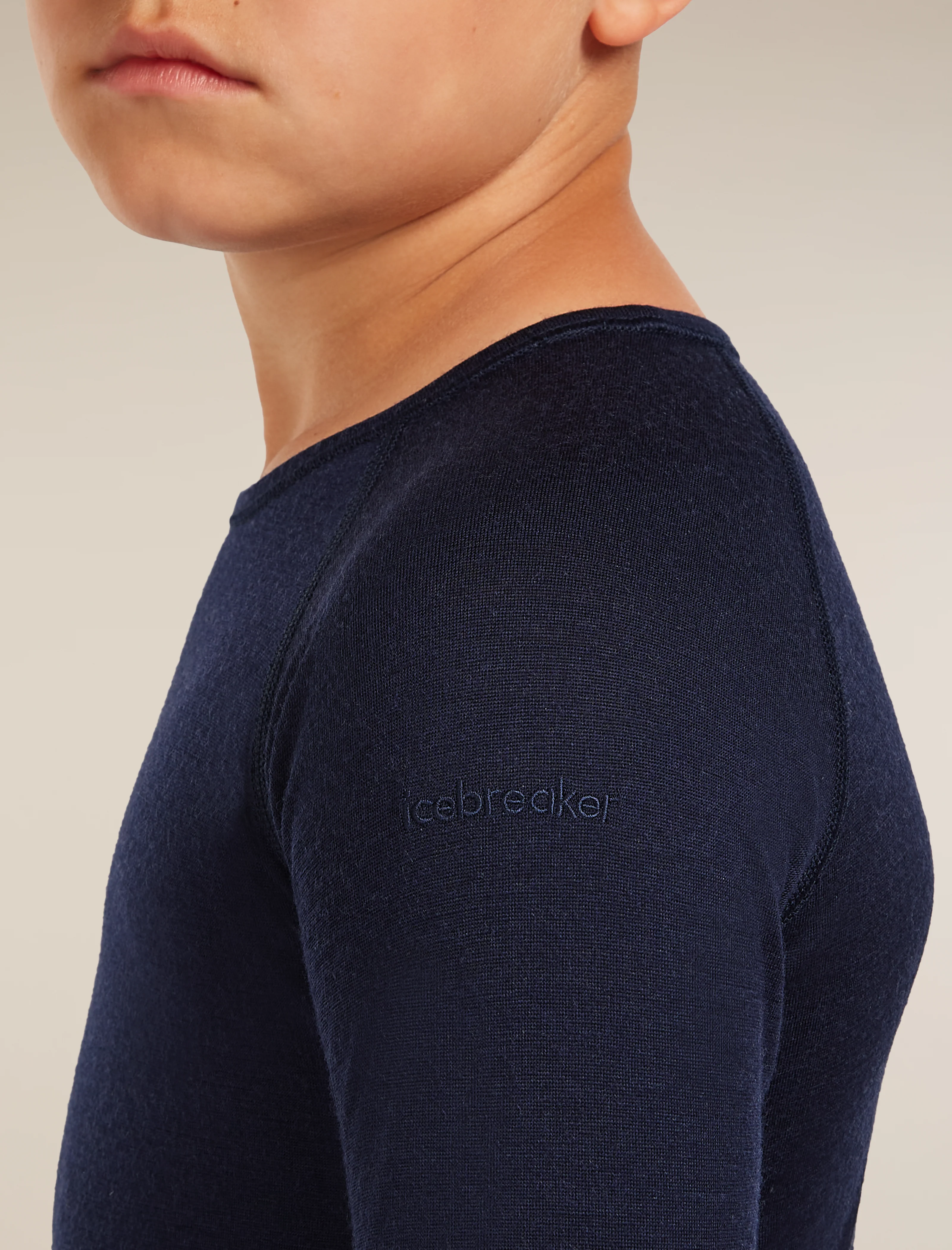 Kids’ Merino 200 Oasis Long Sleeve Crewe Thermal Top - Image 12