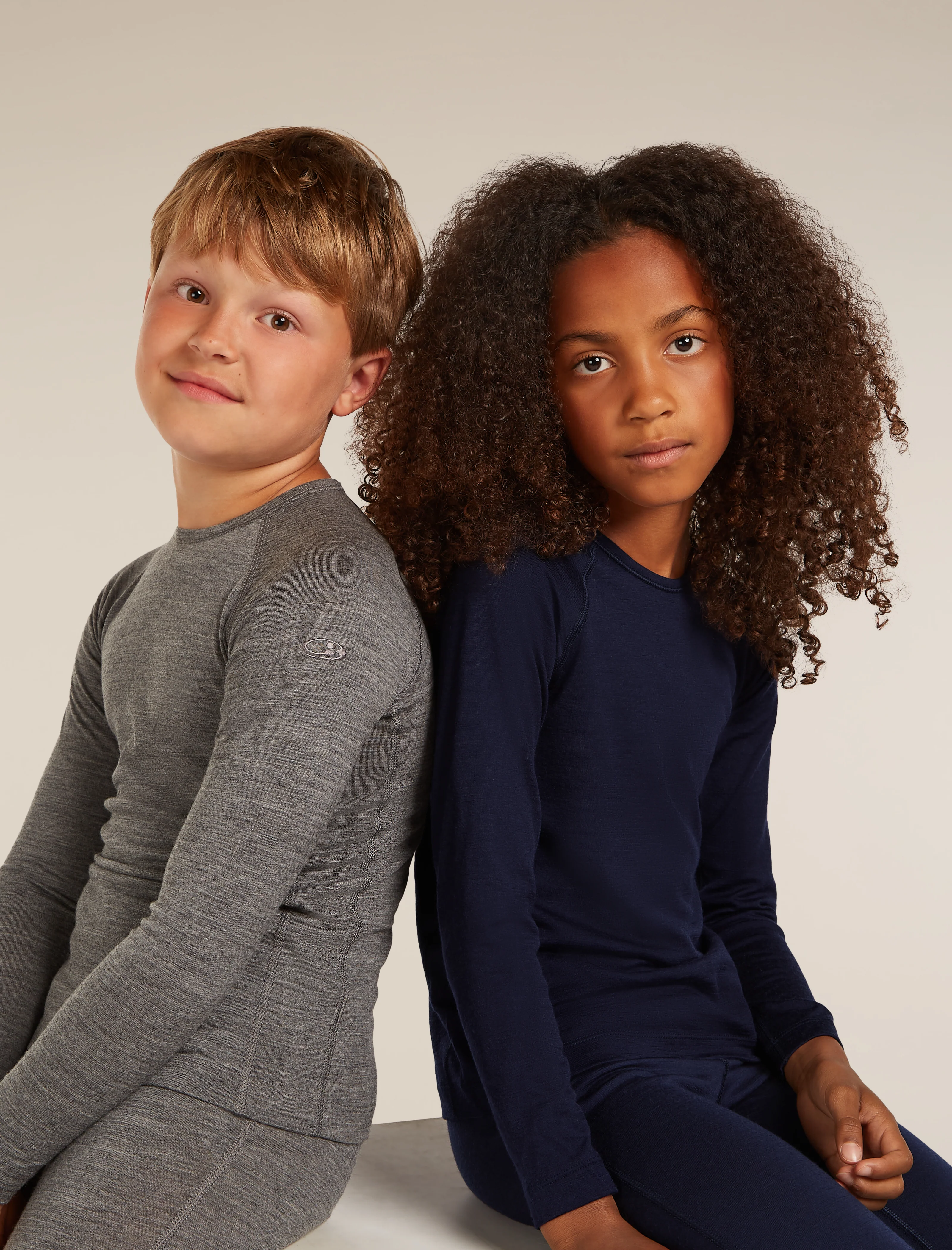 Kids’ Merino 200 Oasis Long Sleeve Crewe Thermal Top - Image 13